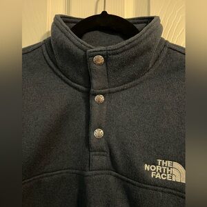 New North Face Men’s Navy 1/4 Snap Fleece - Size Medium